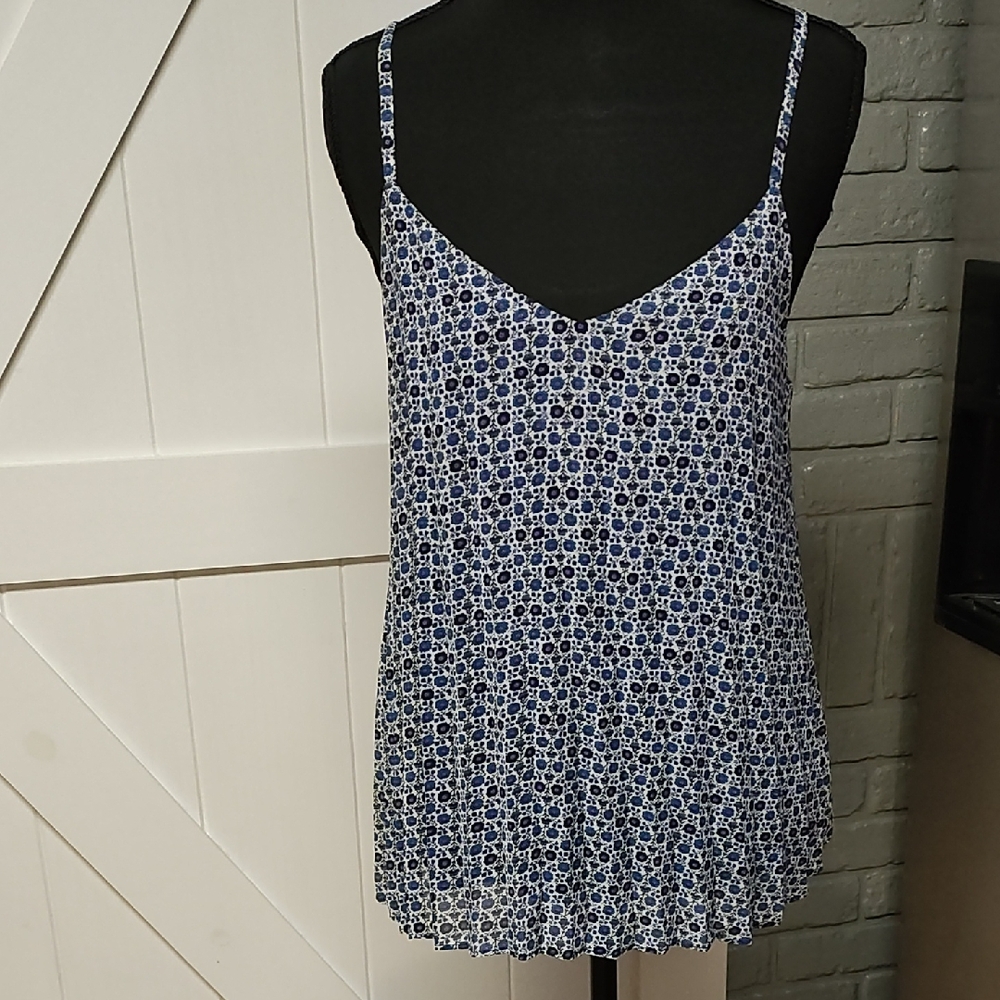 Elegant Blue and White Floral Tank top